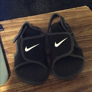 Nike Toddler Sandals Size 11